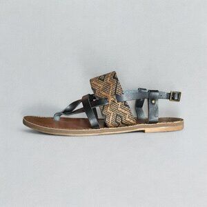 Womens Faux Leather Sandals 9.5 Black Brown Tribal Print Mossimo Flats Thongs